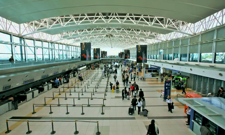 Международный аэропорт Министро Пистарини