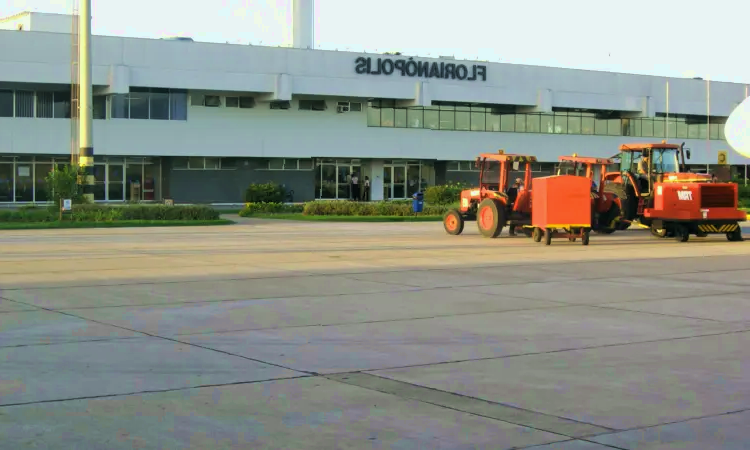 Международный аэропорт Флорианополис-Эрсилиу Луз