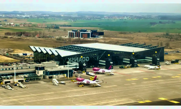Гданьский аэропорт имени Леха Валенсы