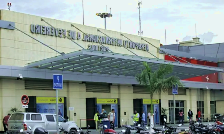 Международный аэропорт Куатро де Феверейро